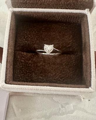 Anello con diamante Davite e Delucchi