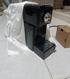 macchina caffè Illy