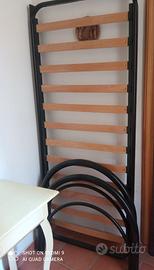 Scrivania e letto singolo