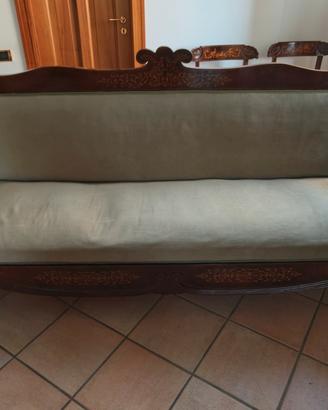 Divano  Smith dell'800 con sedie