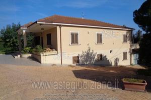 Box/Posto auto Cepagatti [A4341834]