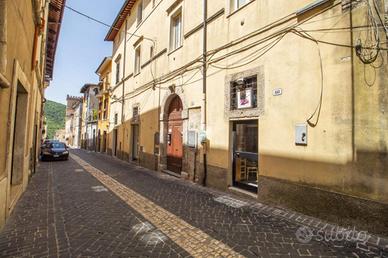 CASA SEMINDIPENDENTE A CITTADUCALE