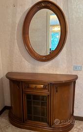 Mobile e specchio in noce