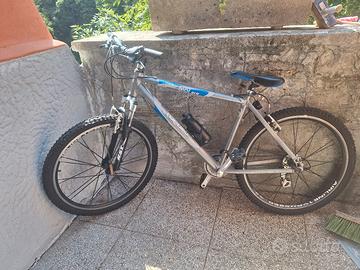 MOUNTAINE BIKE