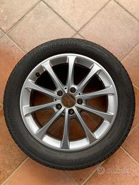 Cerchi in lega da 17” con gomme