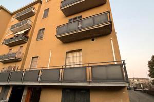 Garage in via Minghetti, 3 - Parma