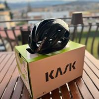 Casco KASK Protone, taglia M, nero lucido