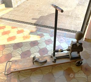 Vecchia pompa di travaso vino