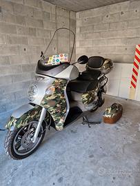 Scooter Aprilia 500 Scarabeo