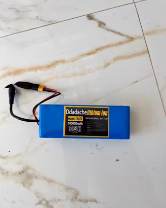 Batteria ricambio per bici/monopattino 36V 10AH