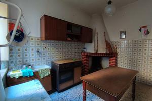 Casa indipendente con giardinetto