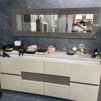 Cucina completa , soggiorno e ingresso