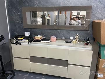 Cucina completa , soggiorno e ingresso