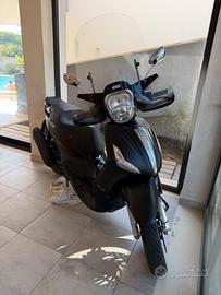 Beverly Police 350 cc ABS + ASR