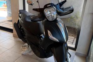 Beverly Police 350 cc ABS + ASR