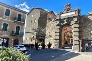 2 LOCALI A VALENTANO