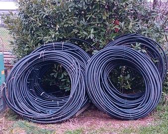 Tubo PE diam. 32 pn4