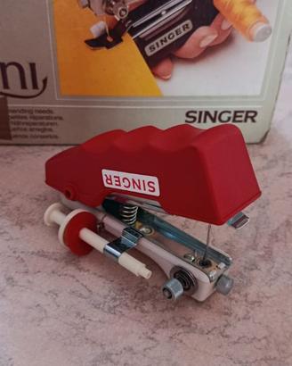 Macchina da cucire portatile Singer Mini vintage
