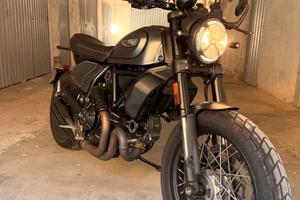 Scrambler 800 Night Shift (2021 - 22)