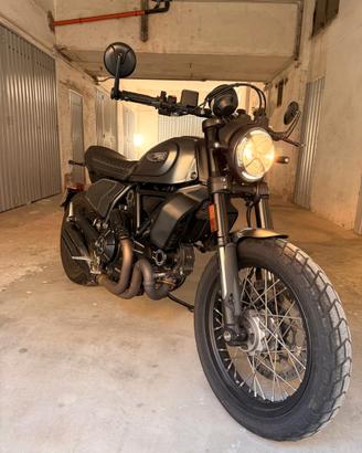 Scrambler 800 Night Shift (2021 - 22)