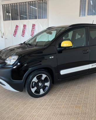 Fiat Panda Pandina 1.0 Hybrid CROSS 2025 Prezzo ve