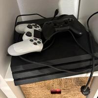PS4 Pro + 2 controller