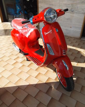 Piaggio Vespa 50 R Red
