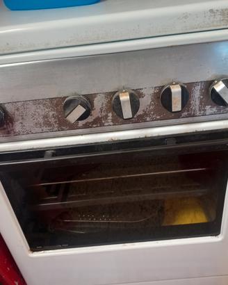 Cucina a gas con forno