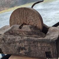 mola antica per affilatura 