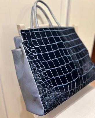 Borsa azzurra e blu in pelle e cavallino