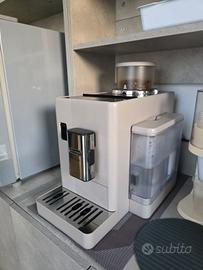 Macchina del caffé Rivelia Latte De'Longhi