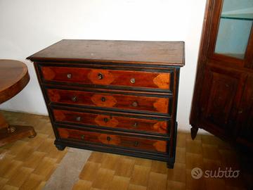 Antico comò lombardo metà '700