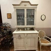 Credenza stile provenzale con vetri originali