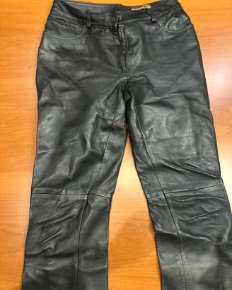Pantalone in pelle nera