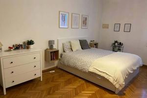Stanza in appartamento di 110 m² a Bologna