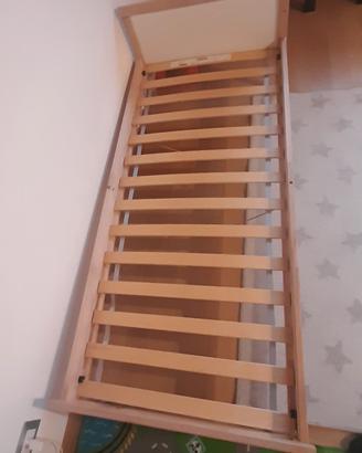 Struttura letto Sniglar Ikea con rete e materasso