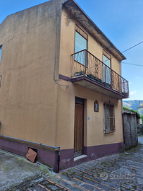 Casa indipendente a novara di sicilia