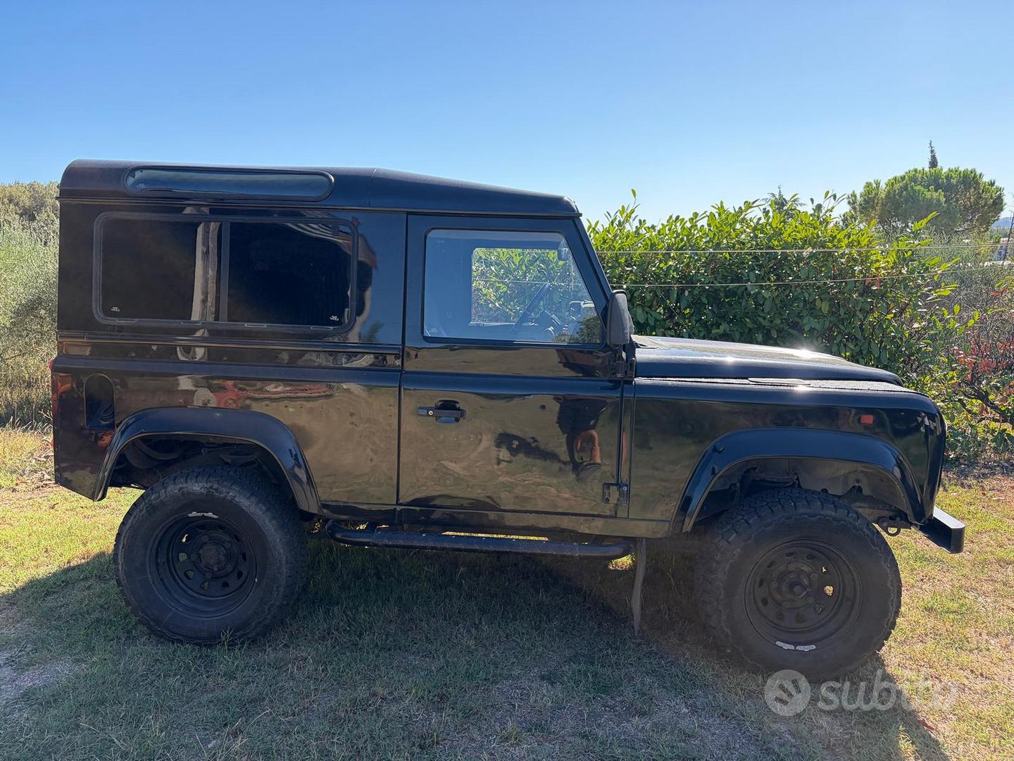 Land Rover Defender 1997 photo 2