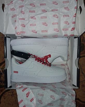 Scarpe Air Force 1 one nike supreme bianche 