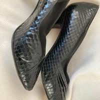 scarpe decolletè 36 vera pelle nera  stampata