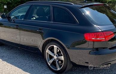 Audi A4 pannelli bracciolo cassetto