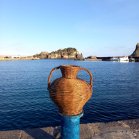 Antica giara in vimini