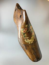 Antica forma in legno per scarpa da donna