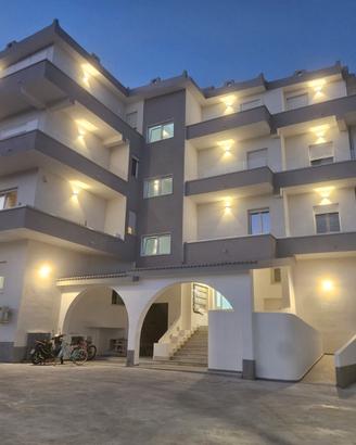 località baia dell'est appartamento arredato