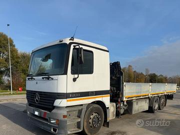 MOTRICE MERCEDES ACTROS 1831 + GRU HIAB