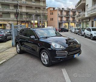 PORSCHE Cayenne 3.0 Diesel Platinum Edition