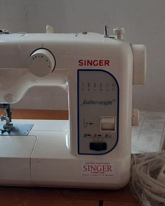 MACCHINA DA CUCIRE PORTATILE SINGER 100
