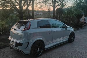 Punto evo Abarth 2011