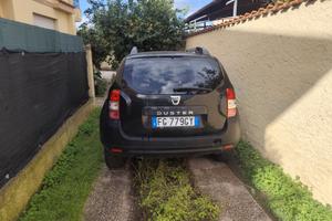 DACIA DUSTER COLORE NERO - IMM.2017