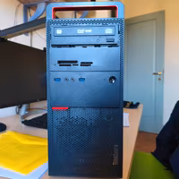 Lenovo ThinkCentre M900